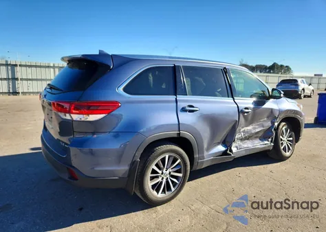 2018 Toyota Highlander Se z USA, uszkodzony, nr VIN 5TDJZRFHXJS490442